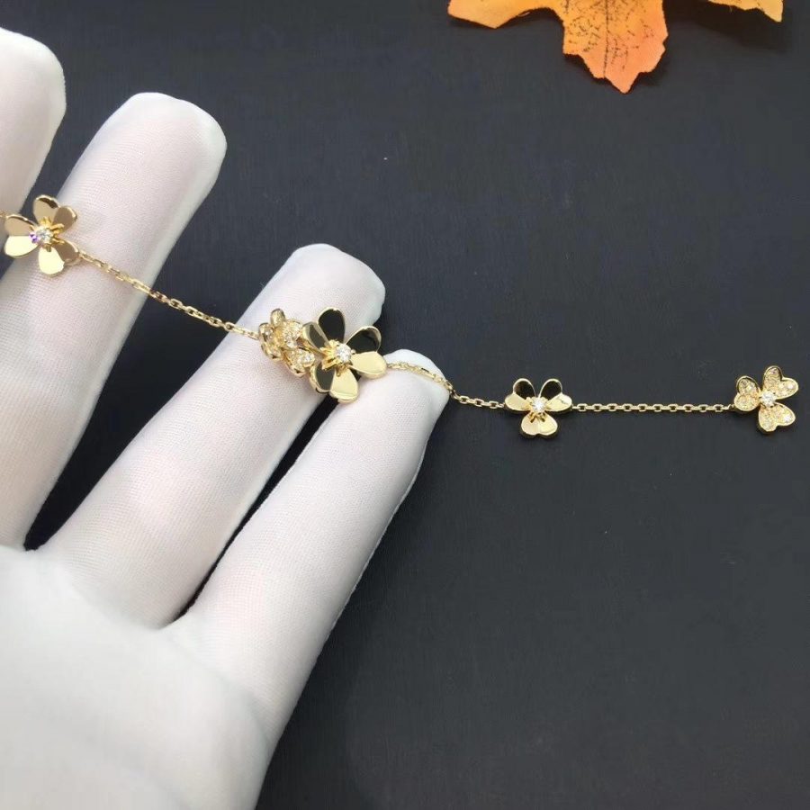[Triumph Jewelry]FRIVOLE GOLD 5 FLOWERS BRACELET