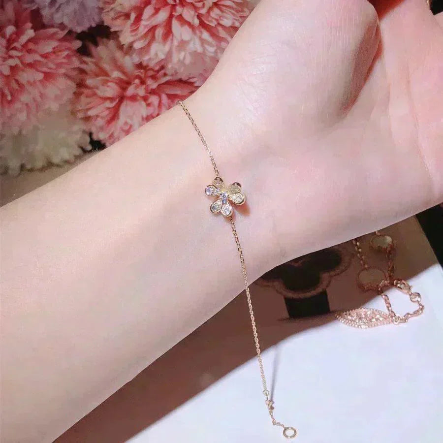 [Triumph Jewelry]FRIVOLE GOLD FLOWER DIAMOND BRACELET