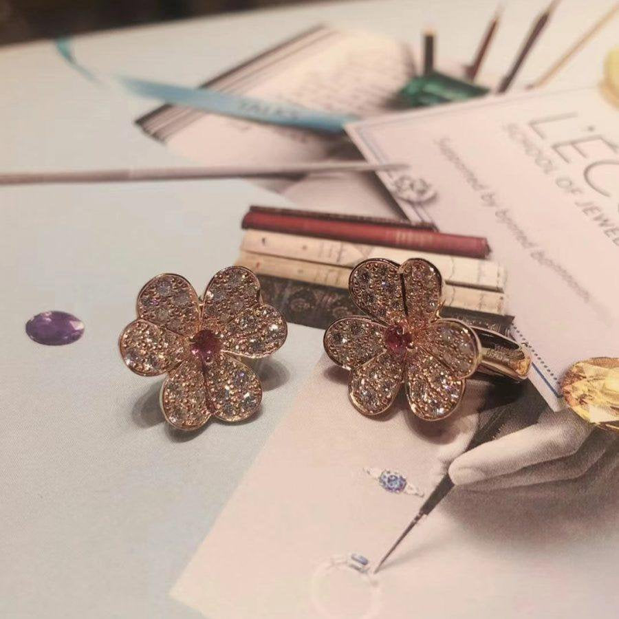 [Triumph Jewelry]FRIVOLE PINK GOLD FLOWER DIAMOND EARRINGS