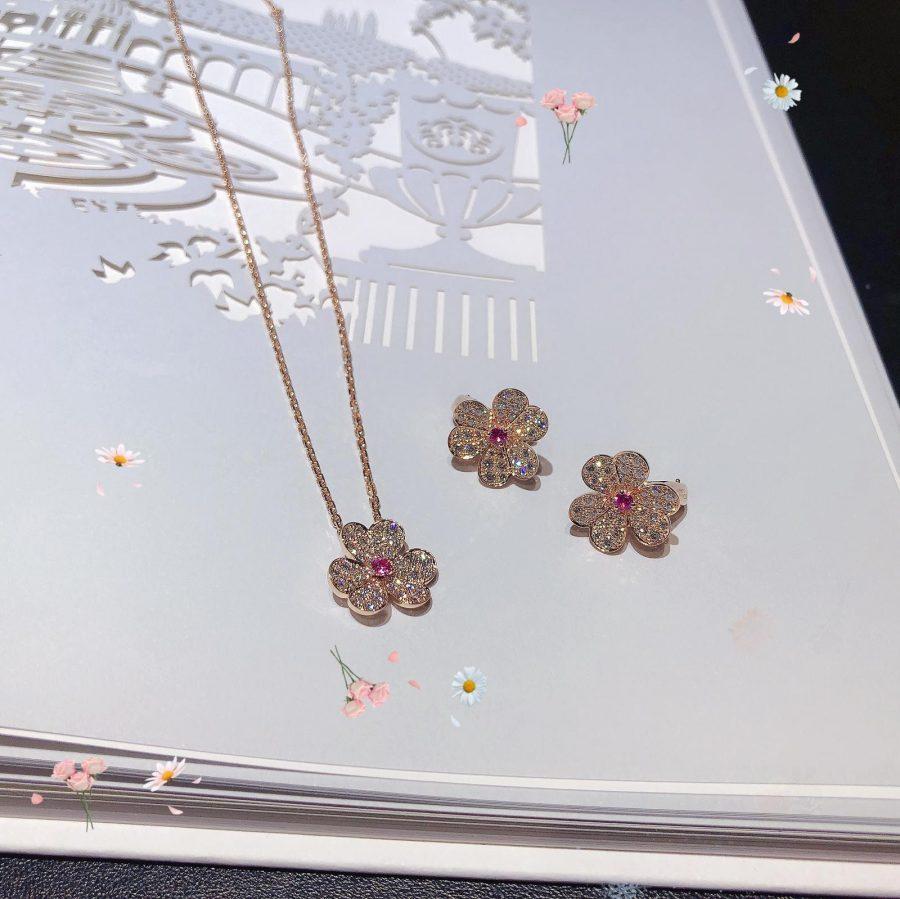 [Triumph Jewelry]FRIVOLE PINK GOLD FLOWER DIAMOND EARRINGS