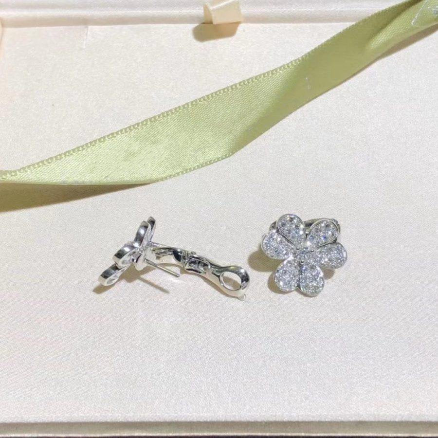 [Triumph Jewelry]FRIVOLE SILVER FLOWER DIAMOND EARRINGS