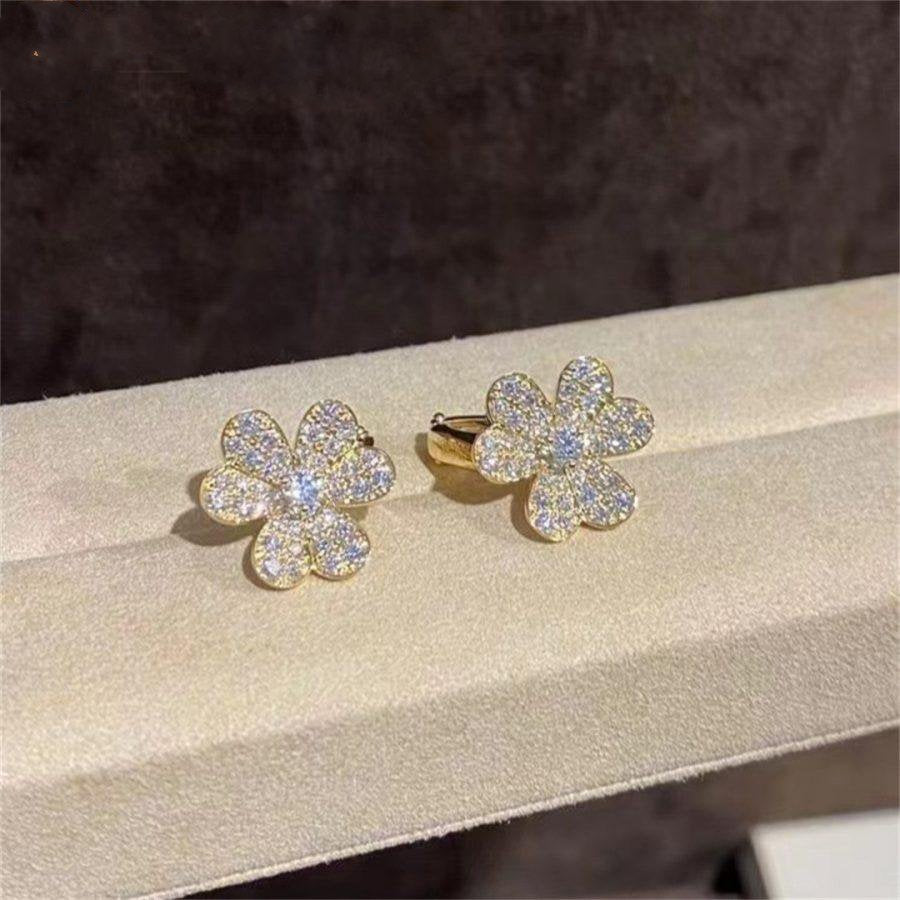 [Triumph Jewelry]FRIVOLE GOLD FLOWER DIAMOND EARRINGS