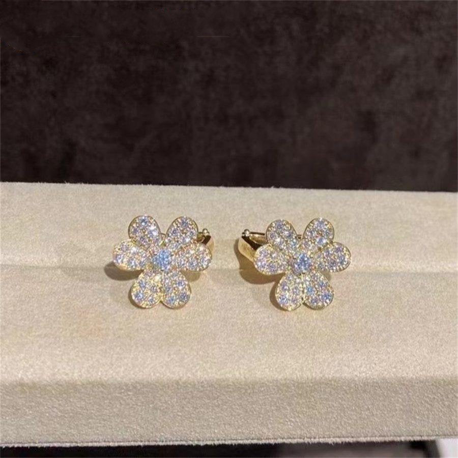 [Triumph Jewelry]FRIVOLE GOLD FLOWER DIAMOND EARRINGS