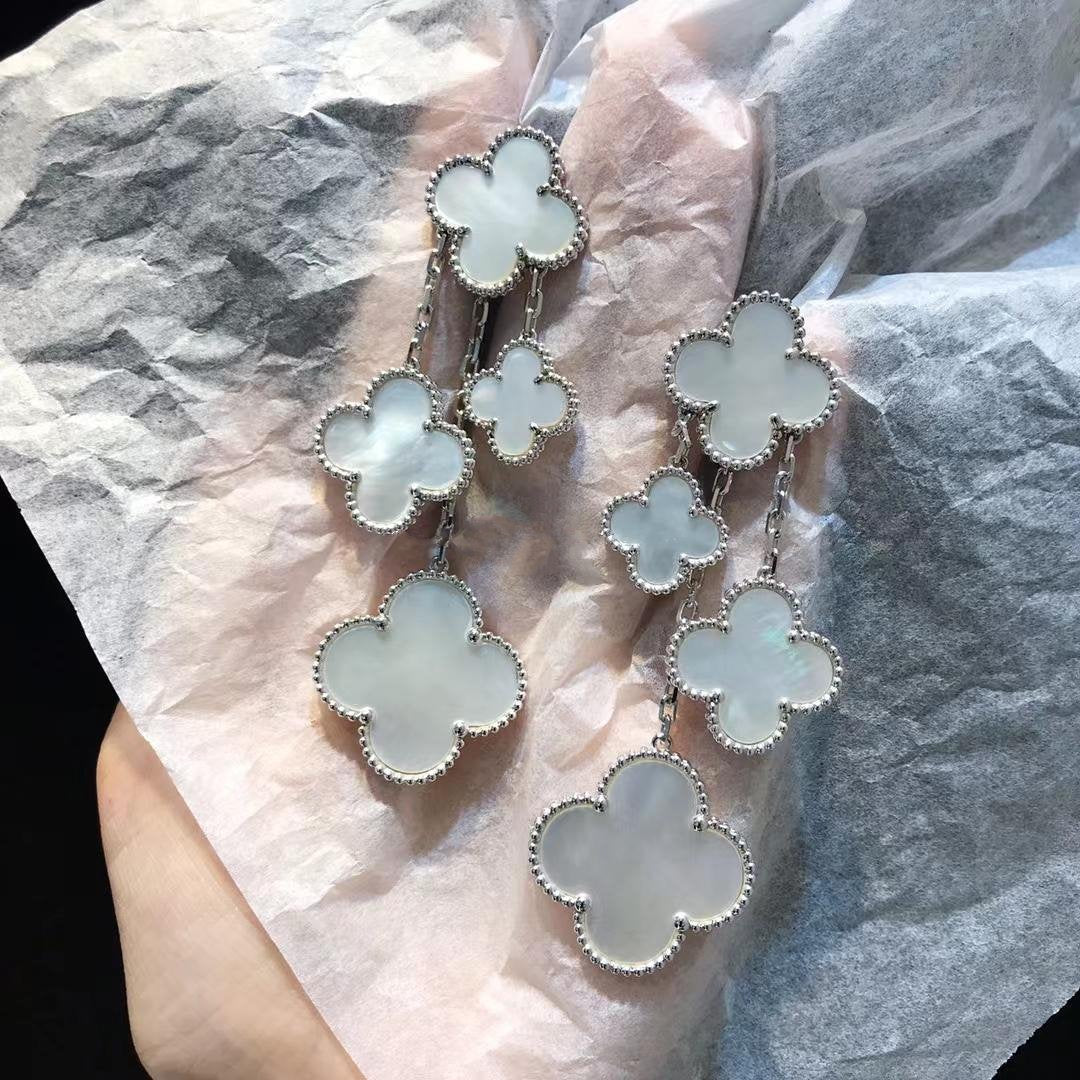 [Triumph Jewelry]CLOVER EARRINGS WHITE MOP 4 MOTIFS SILVER