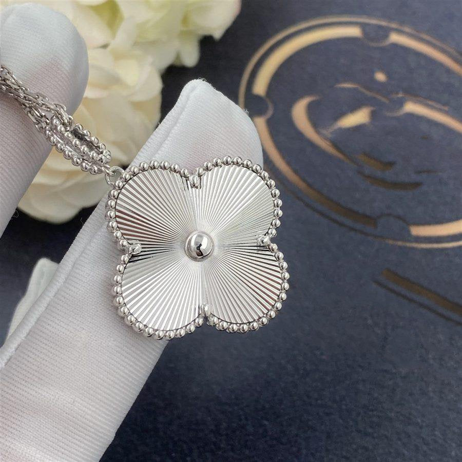 [Triumph Jewelry]CLOVER 25MM SILVER BIG CLOVER NECKLACE
