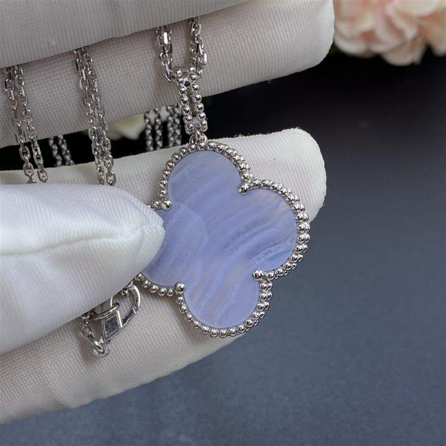 [Triumph Jewelry]CLOVER SILVER CHALCEDONY BIG CLOVER NECKLACE