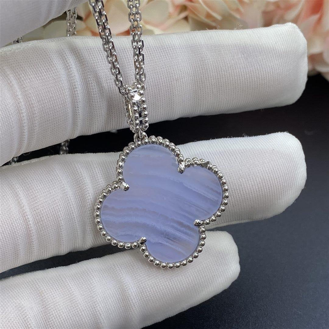 [Triumph Jewelry]CLOVER SILVER CHALCEDONY BIG CLOVER NECKLACE