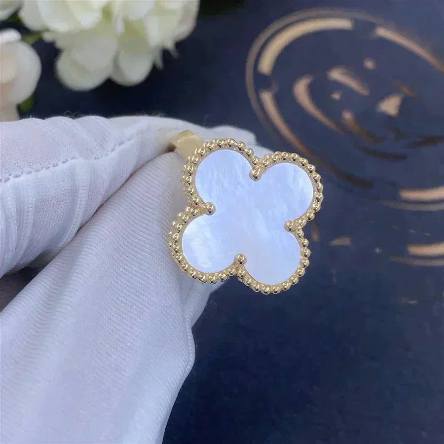 [Triumph Jewelry]CLOVER WHITE MOP RING
