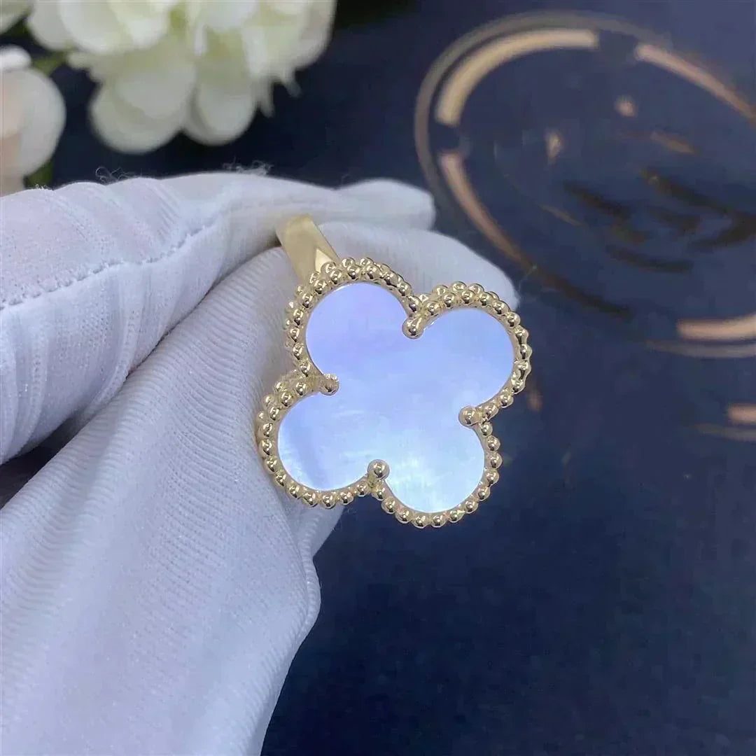 [Triumph Jewelry]CLOVER WHITE MOP RING