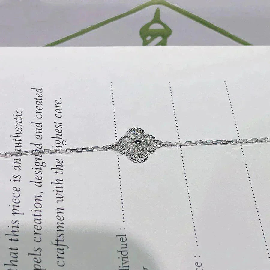 [Triumph Jewelry]CLOVER  SINGLE FLOWER BRACELET SILVER
