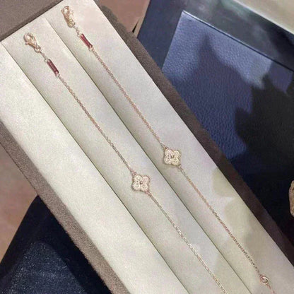 [Triumph Jewelry]CLOVER SINGLE FLOWER BRACELET
