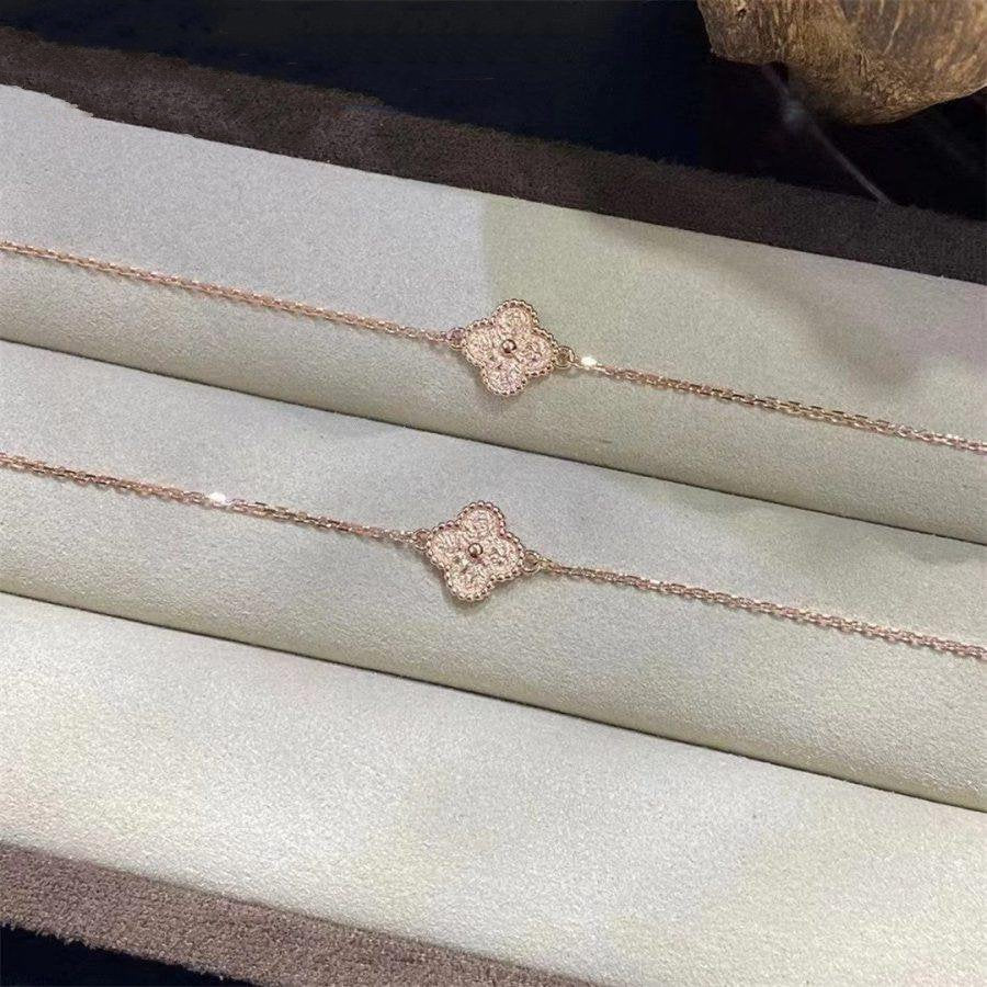 [Triumph Jewelry]CLOVER SINGLE FLOWER BRACELET