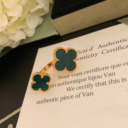 [Triumph Jewelry]CLOVER BETWEEN THE FINGER RING