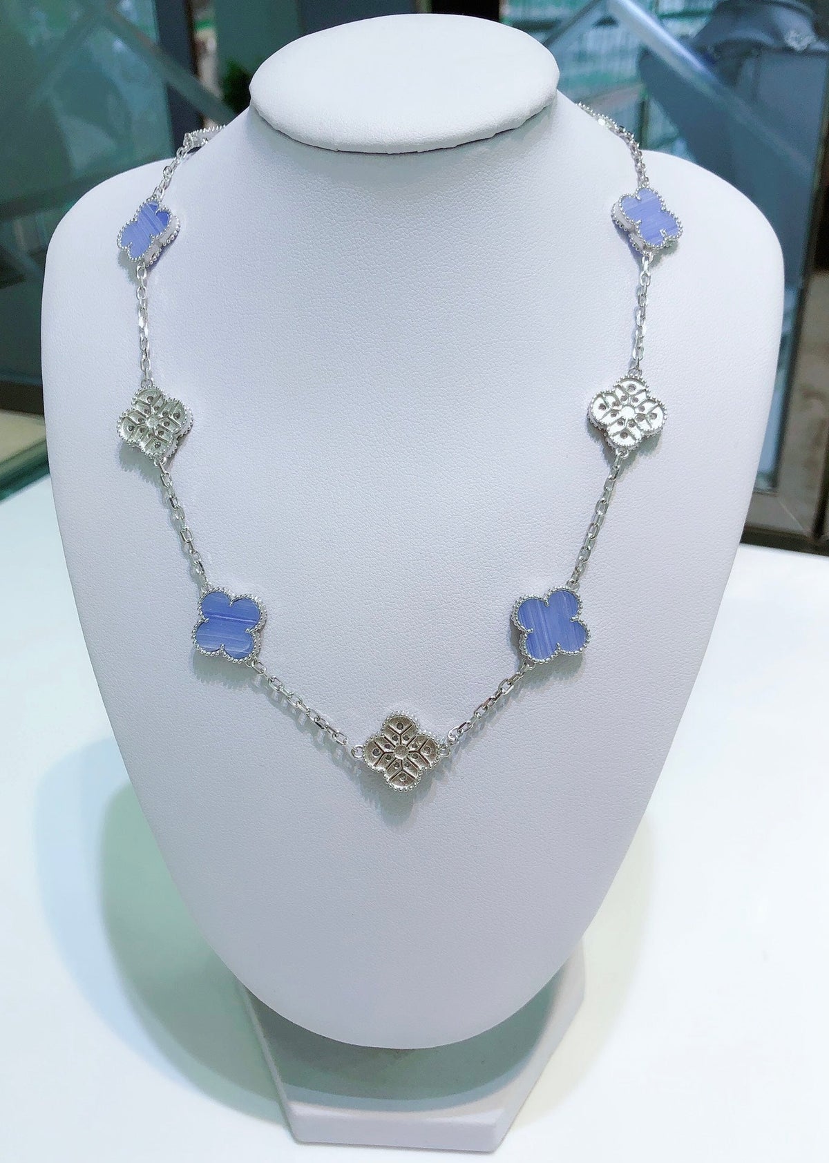 [Triumph Jewelry]CLOVER 10 MOTIFS CHALCEDONY DIAMONDS SILVER NECKLACE