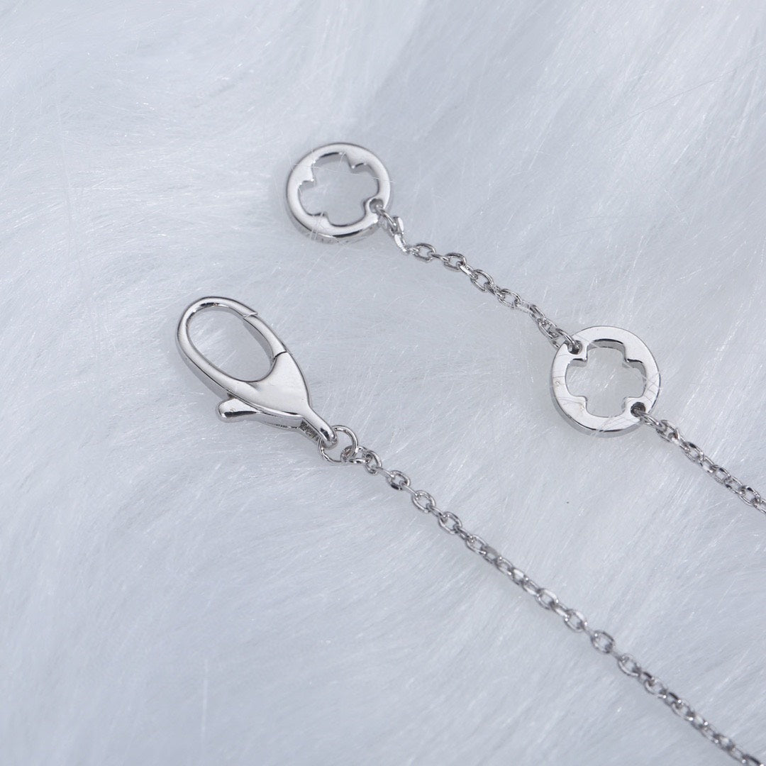 [Triumph Jewelry]FIOREVER NECKLACE DIAMOND CENTER