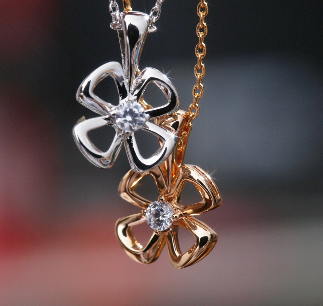 [Triumph Jewelry]FIOREVER NECKLACE DIAMOND CENTER